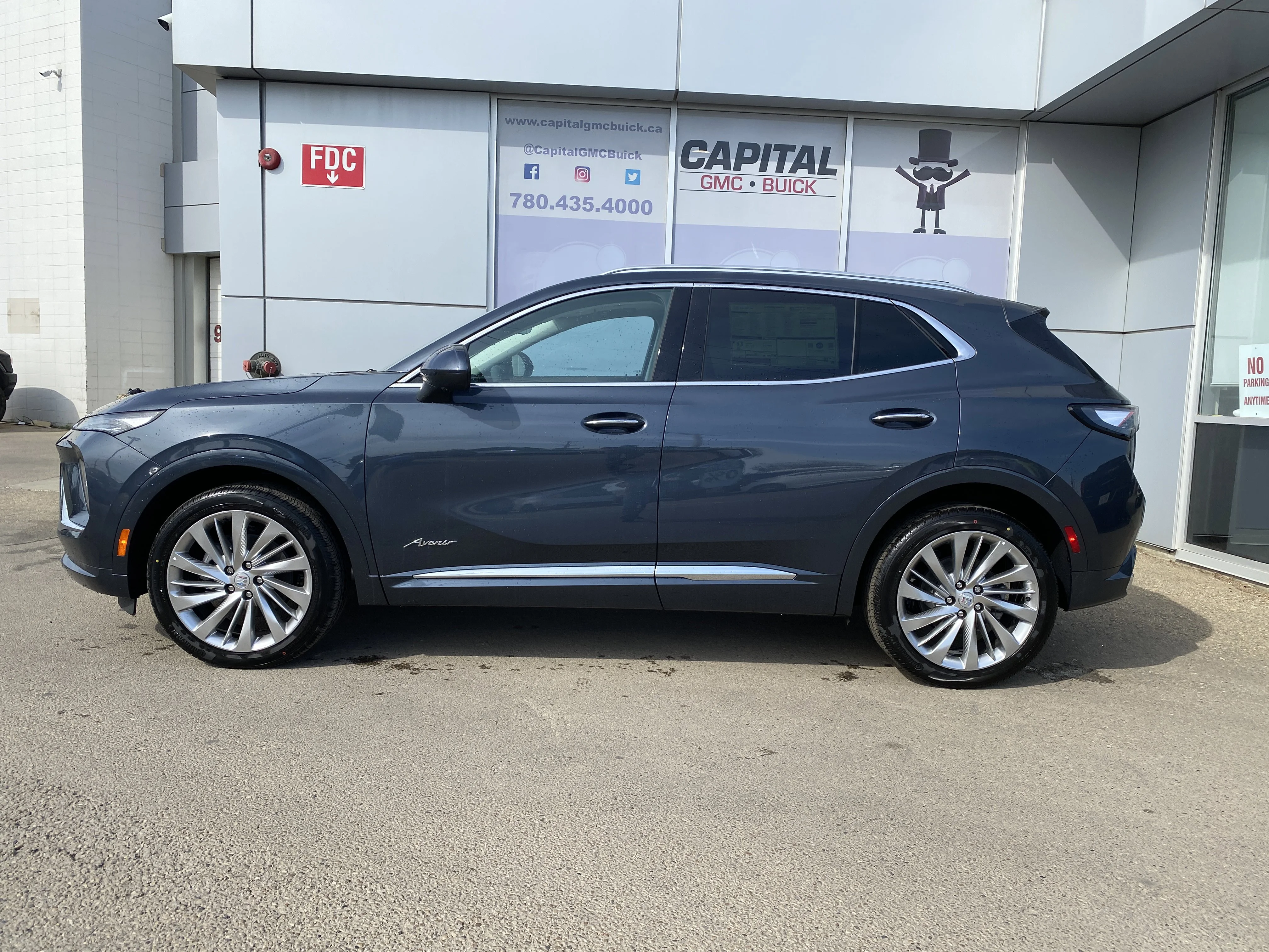 New 2026 QUARTZ BLUE METALLIC Buick Avenir image 3
