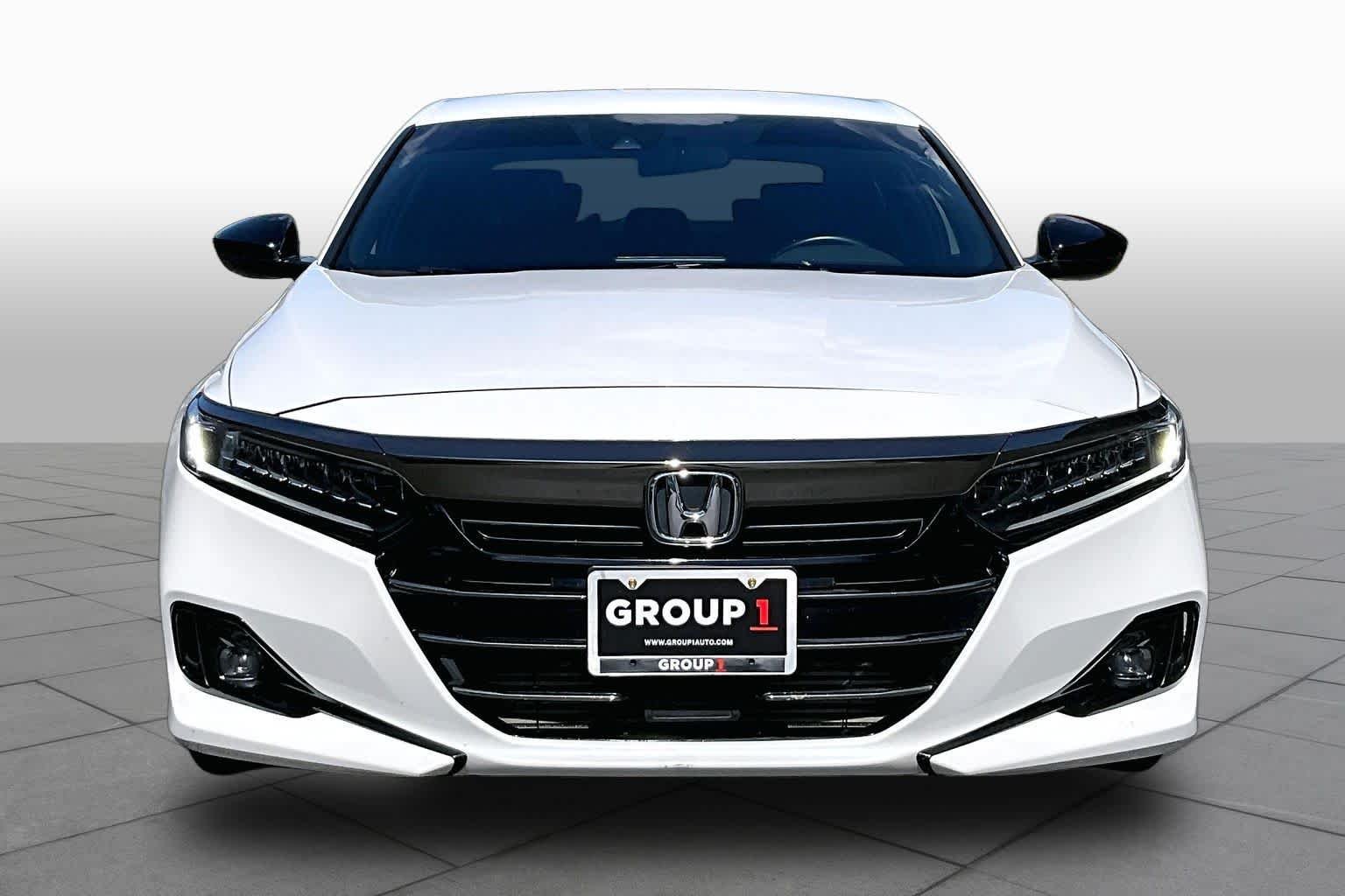 Used 2021 Platinum White Pearl Honda Sport image 4