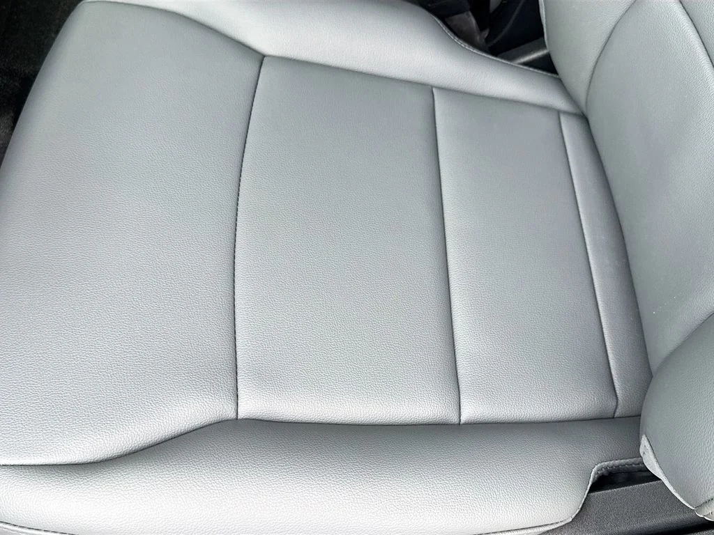 New 2026 Oxford White Ford XL image 18