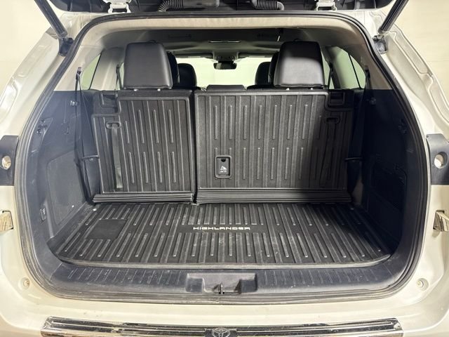 Used 2023 Pearl Toyota Limited image 22