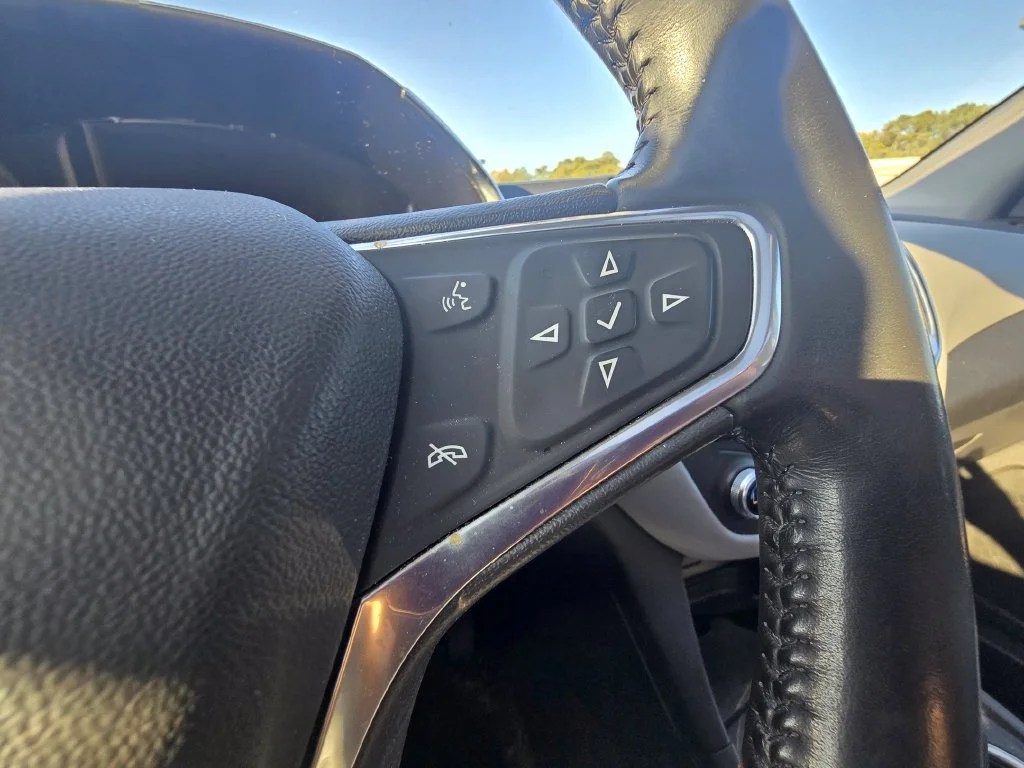 Certified Used 2020 SUMMIT WHITE Chevrolet LT image 25