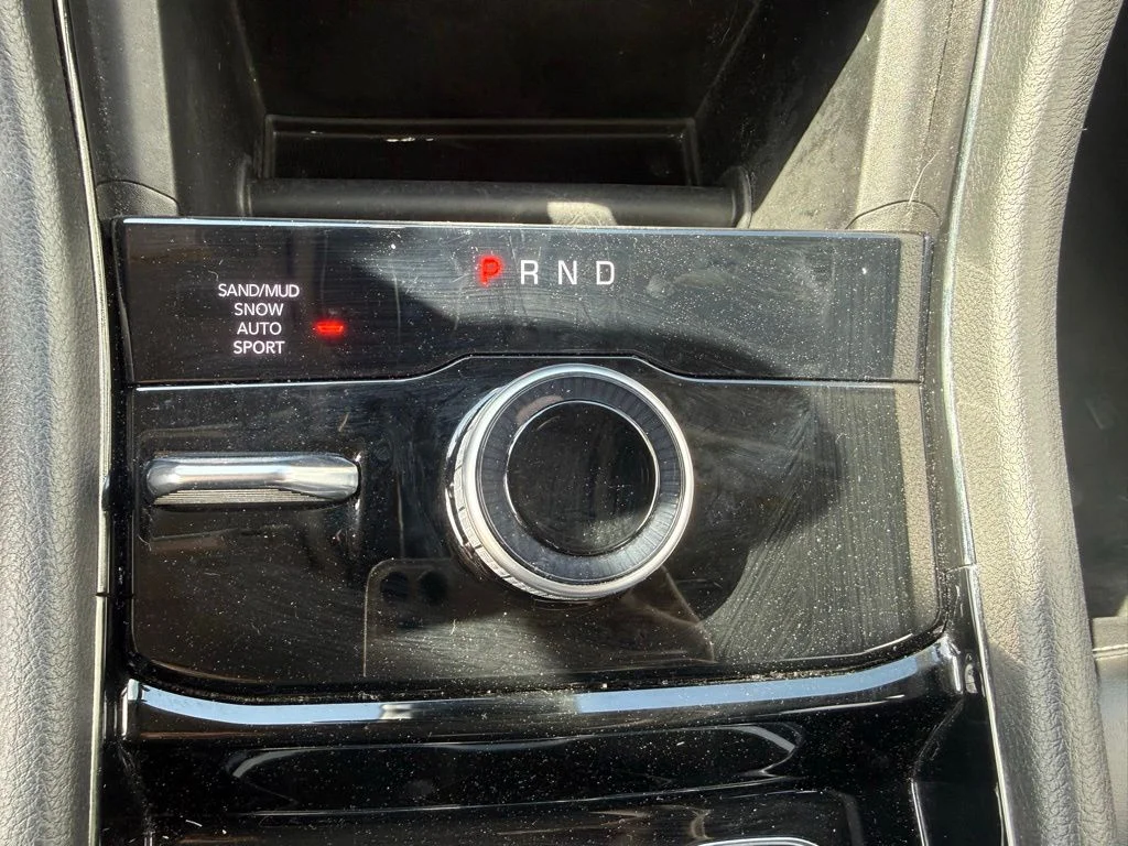 Used 2023 Black Jeep Limited image 27