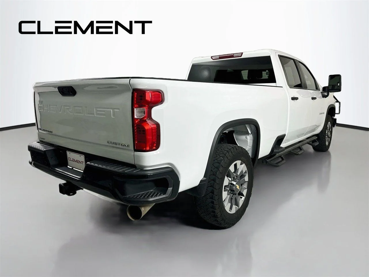 Used 2024 Summit White Chevrolet Custom image 7