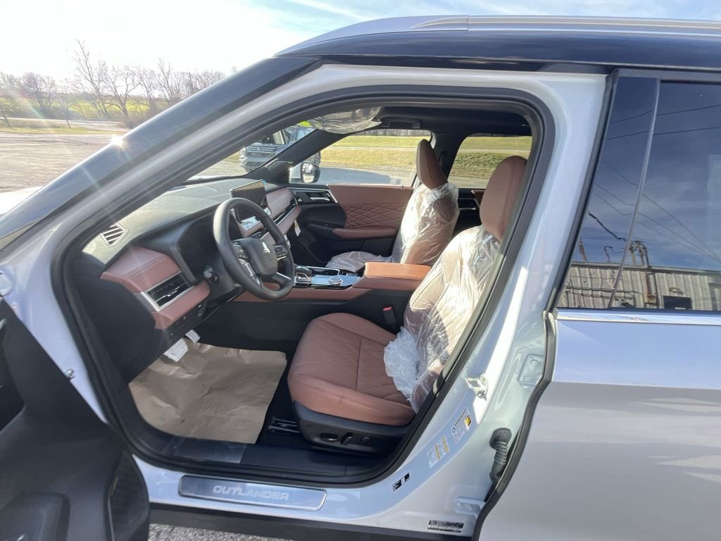 2026 Mitsubishi Outlander SEL - Photo 11