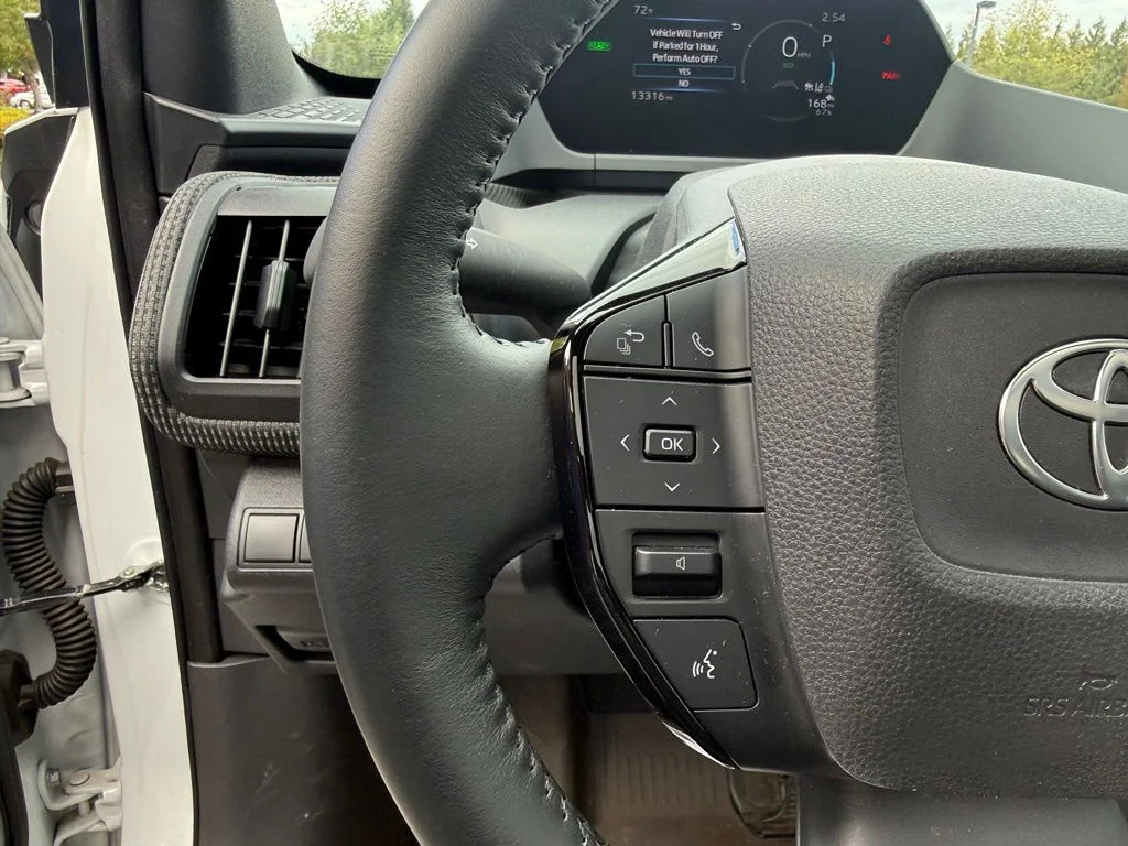 Used 2024 Wind Chill Pearl Toyota XLE image 10