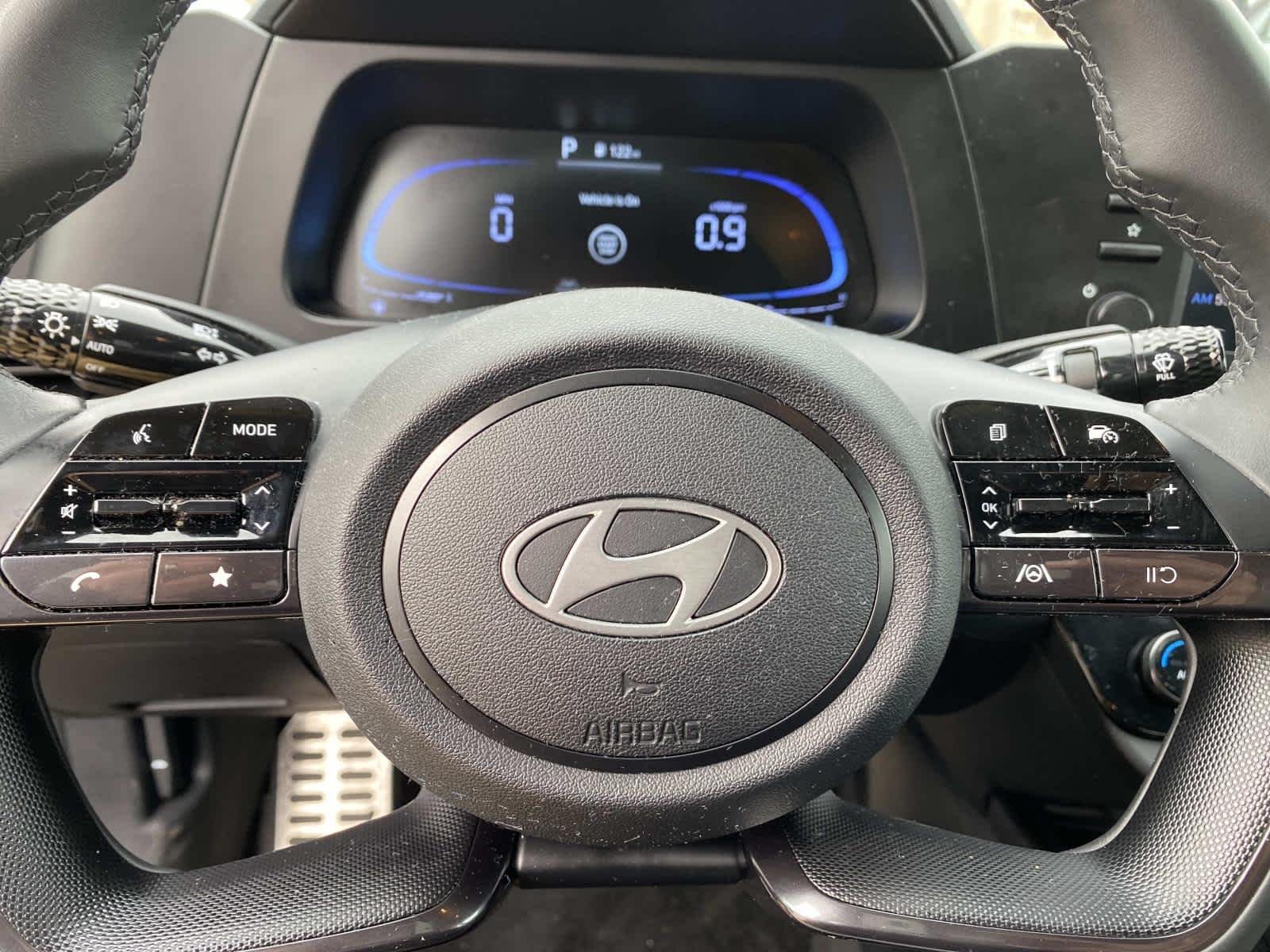 Certified Used 2025 Fluid Metal Hyundai SEL Sport image 13