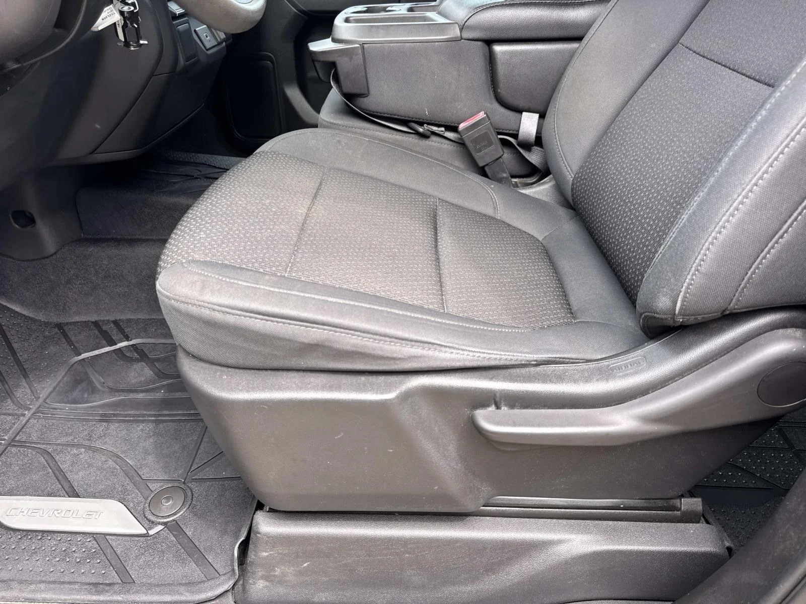 Used 2019 BLACK Chevrolet Custom image 16