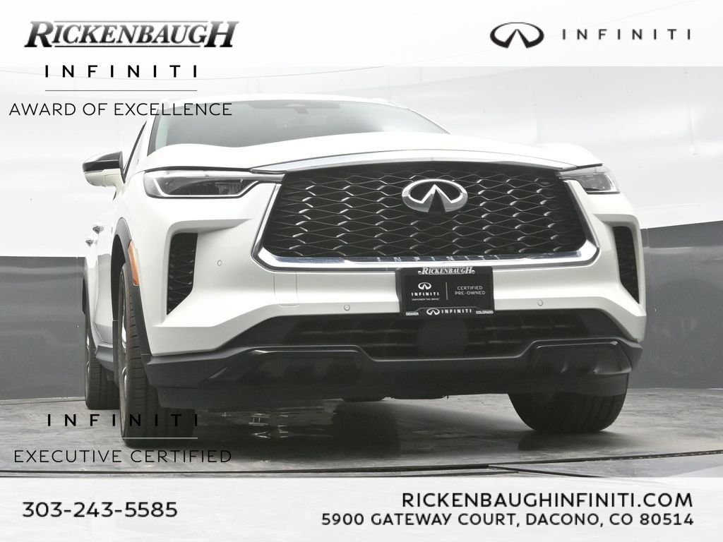 Certified Used 2023 White INFINITI LUXE image 28