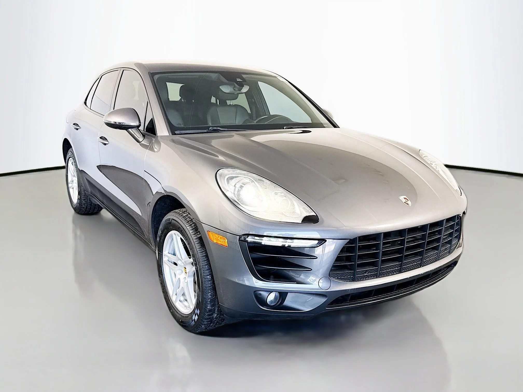 2018 Porsche Macan -'s photo