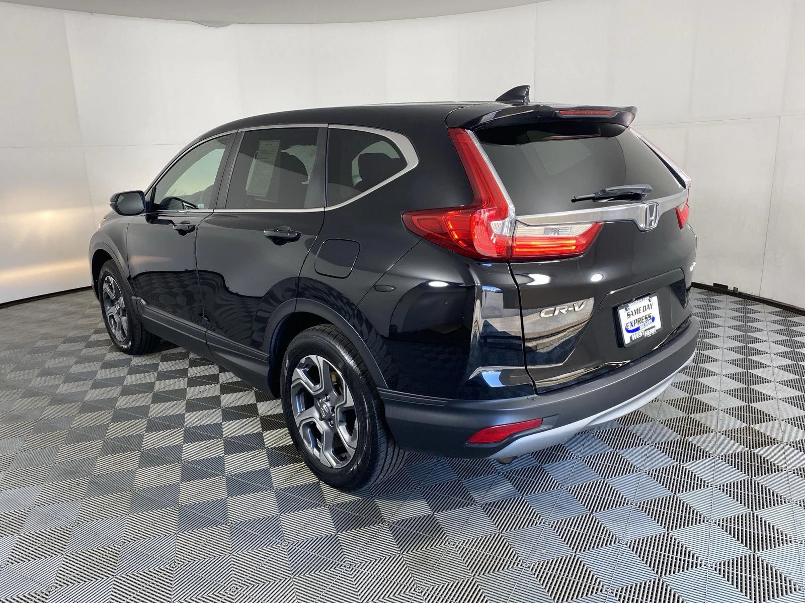 Used 2019 Crystal Black Pearl Honda EX image 5