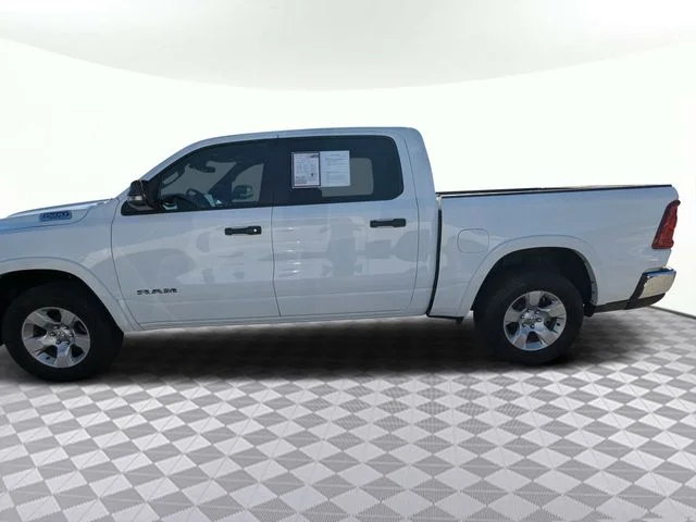 Used 2025 White Ram Big Horn/Lone Star image 6
