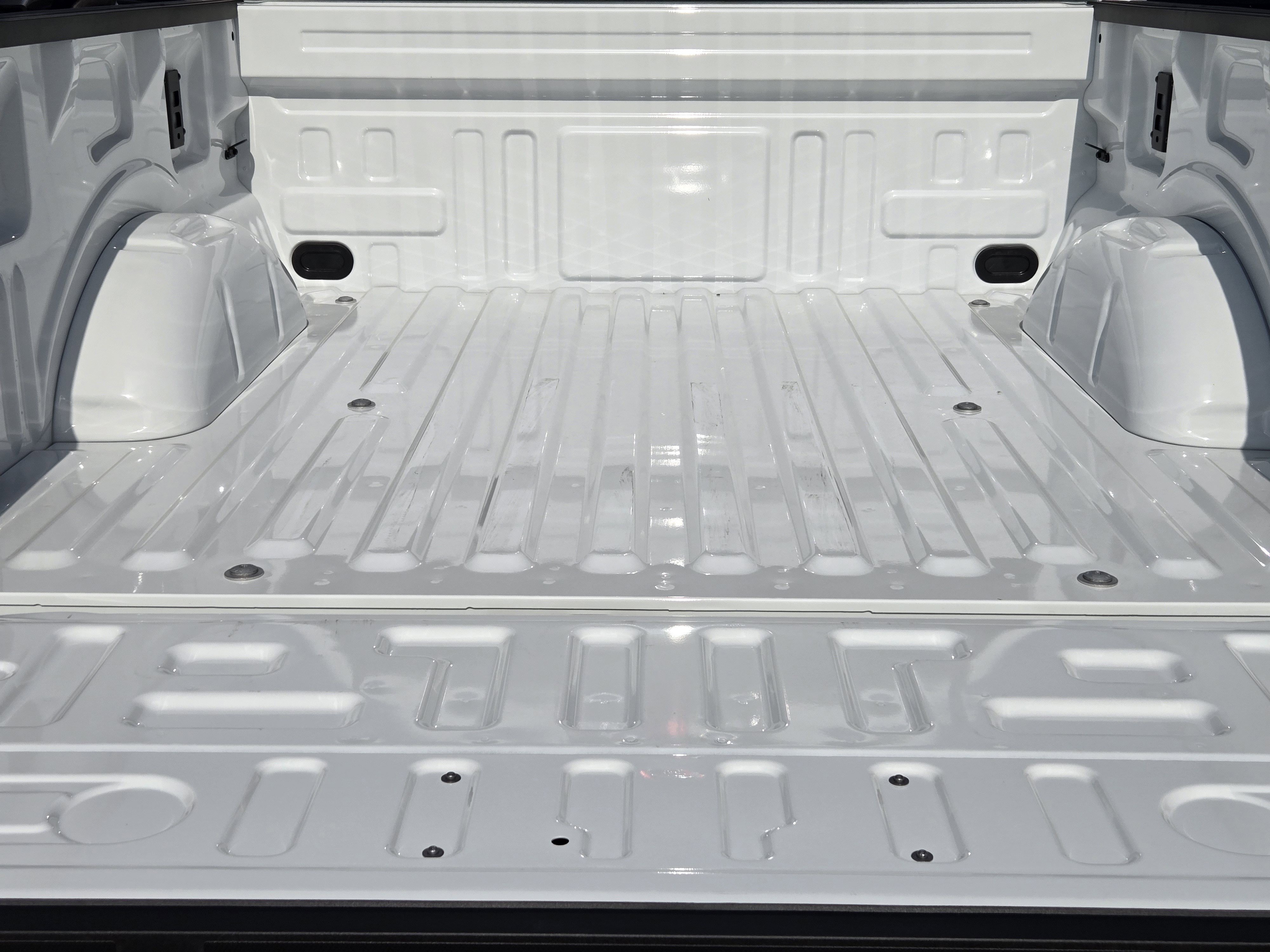 New 2026 Oxford White Ford XL image 21
