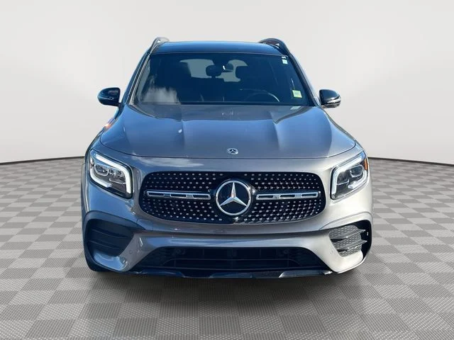 Used 2023 Gray Mercedes-Benz GLB 250 image 2