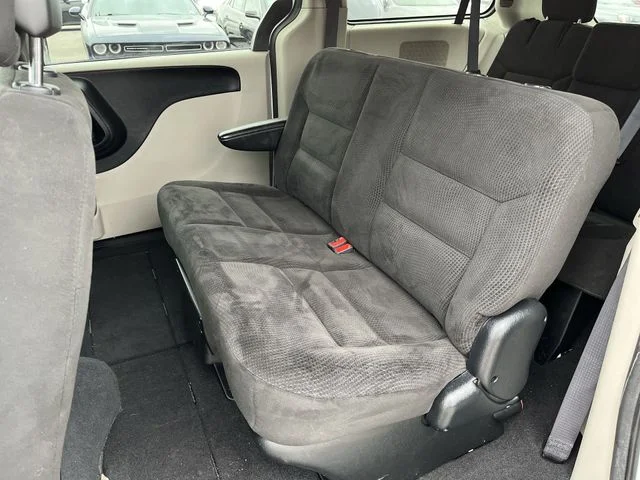 2017 Dodge Grand Caravan SE - Photo 24