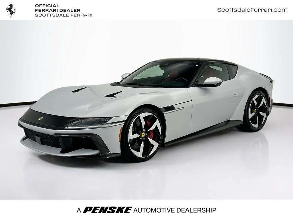 Used 2025 Bianco Artico Ferrari  image 1