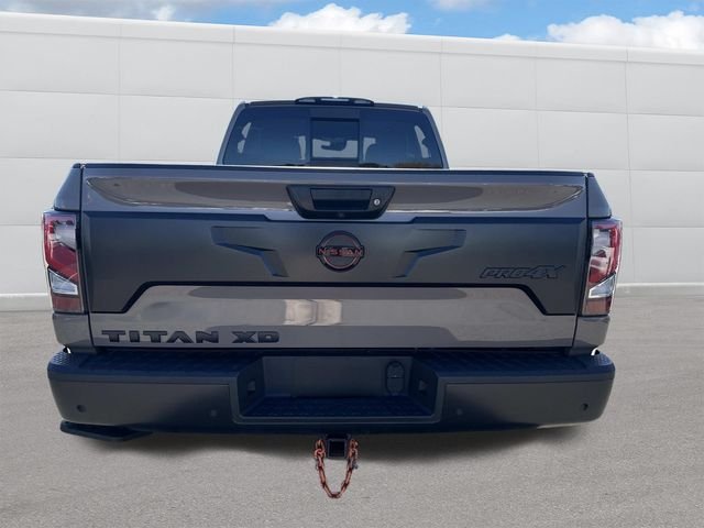 2023 Nissan Titan PRO-4X photo 4
