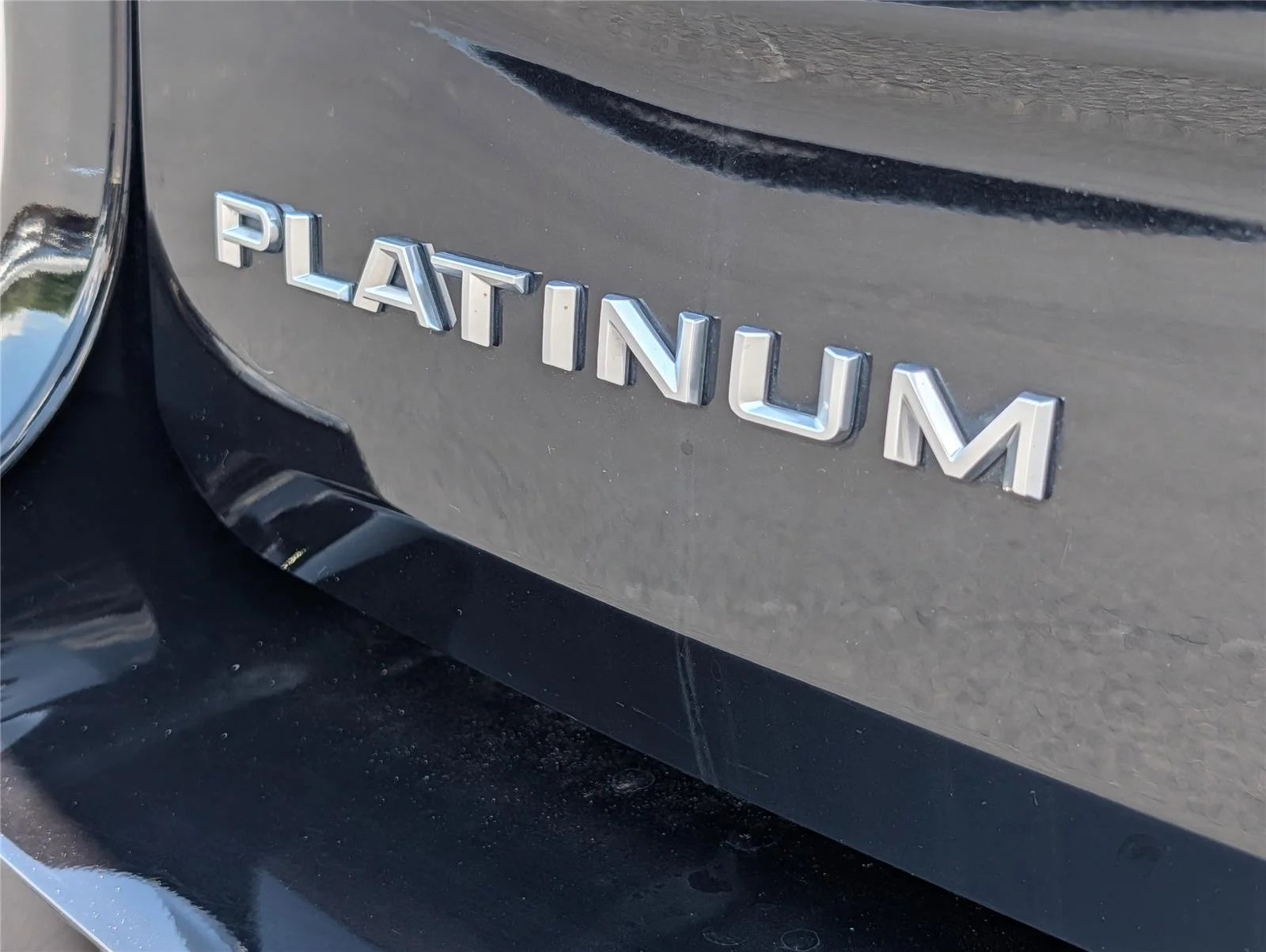 Used 2025 Agate Black Ford Platinum image 37