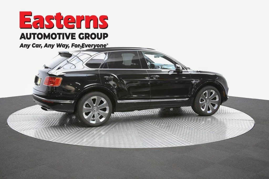Used 2018 Black Bentley Mulliner image 58