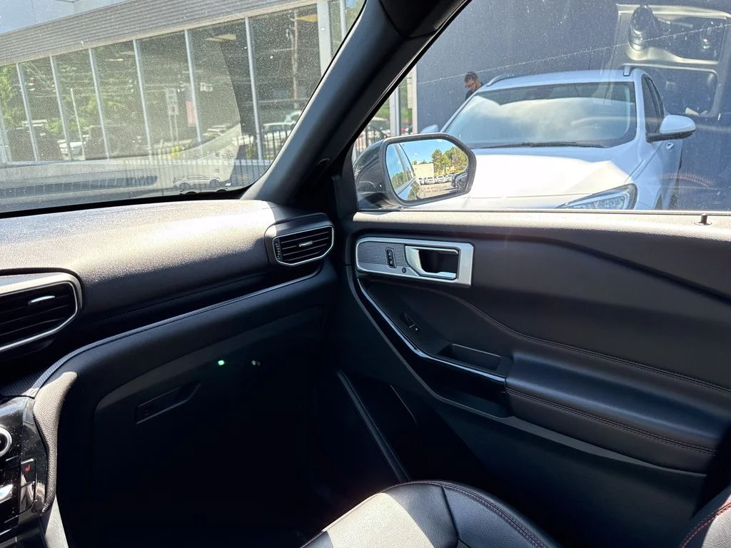 Used 2023 Black Metallic Ford ST-Line image 12