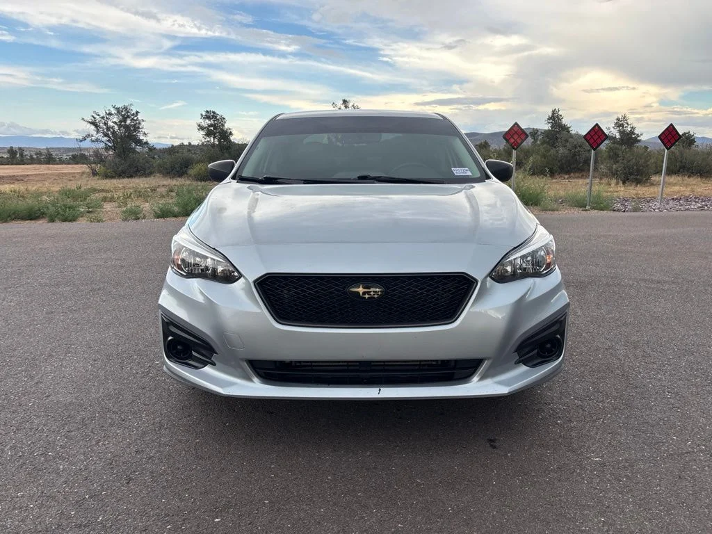 Used 2018 Silver Subaru 2.0i image 9