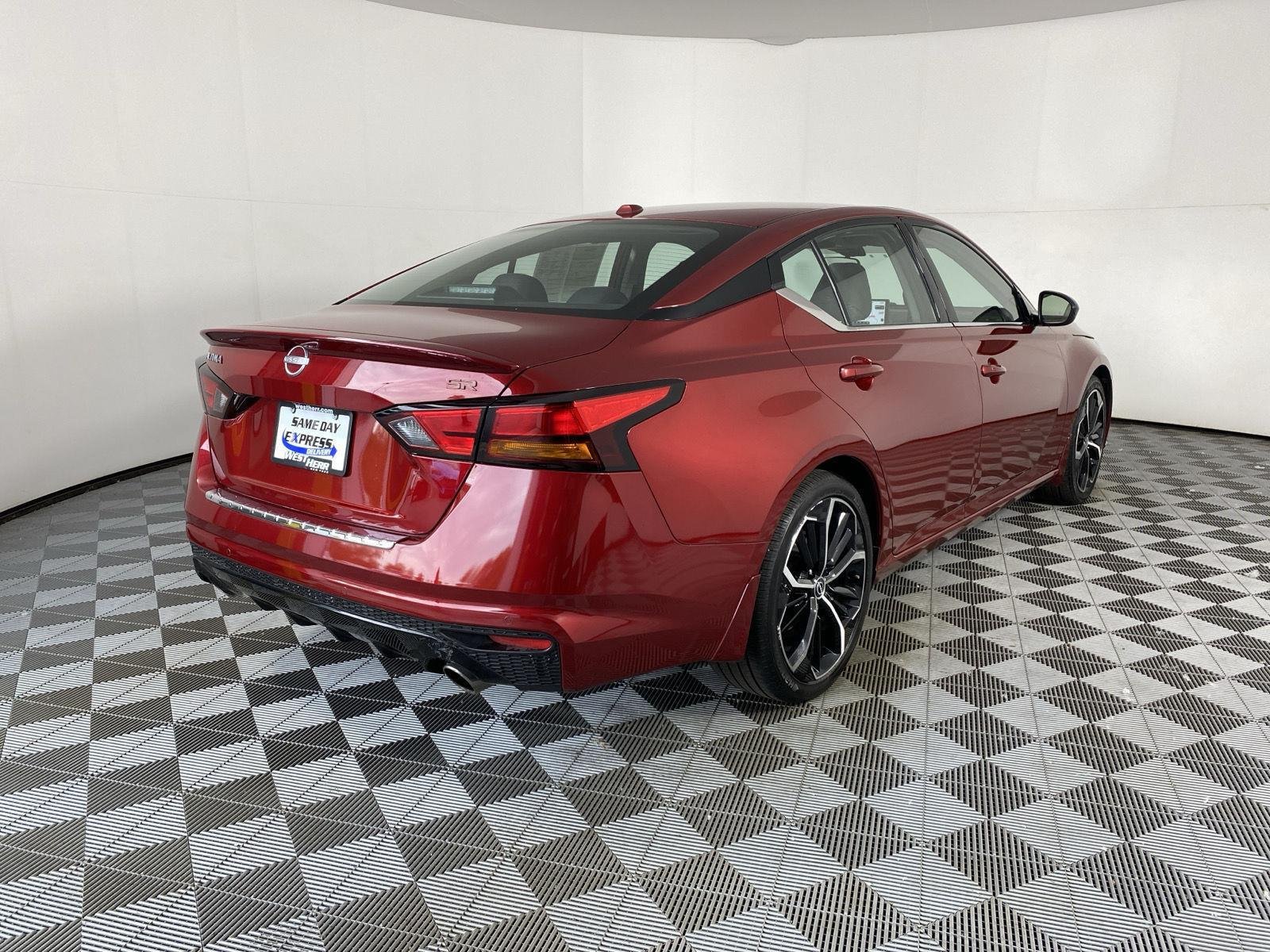 Used 2023 Scarlet Ember Tintcoat Nissan 2.5 SR image 8