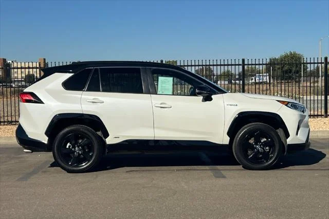 Certified Used 2021 BLIZZARD PEARL/MIDNI Toyota  image 3