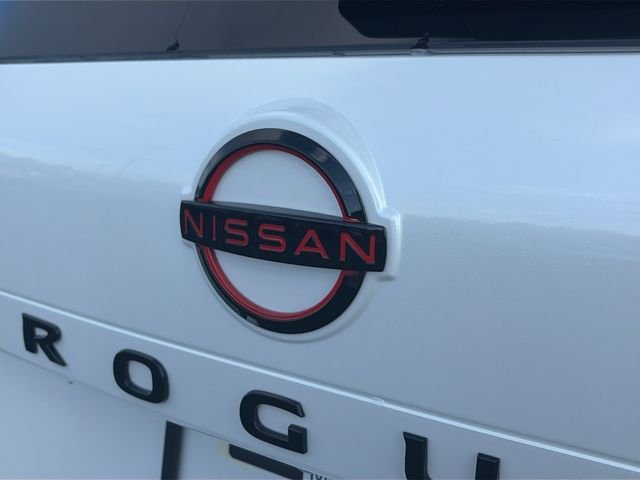 New 2026 Everest White Pearl TriCoat Nissan Rock Creek® image 28