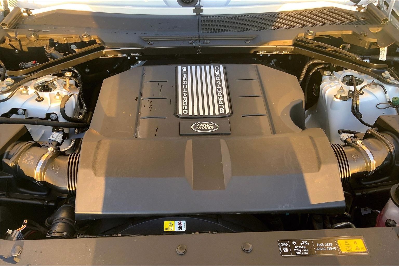 2026 Land Rover Defender V8 - Photo 16