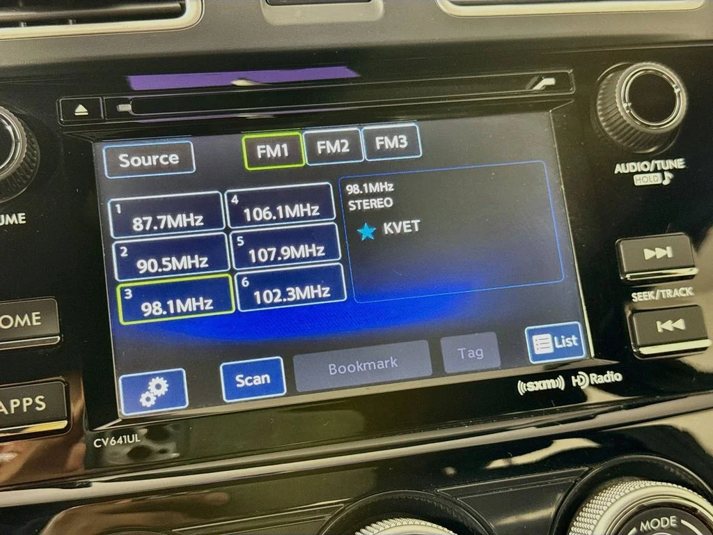 Used 2016 Gray Subaru Base image 17