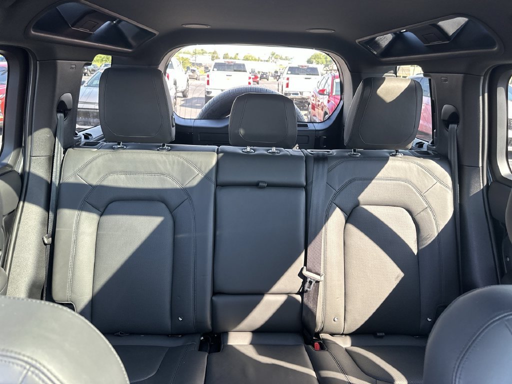 Used 2023 Gray Land Rover V8 image 13