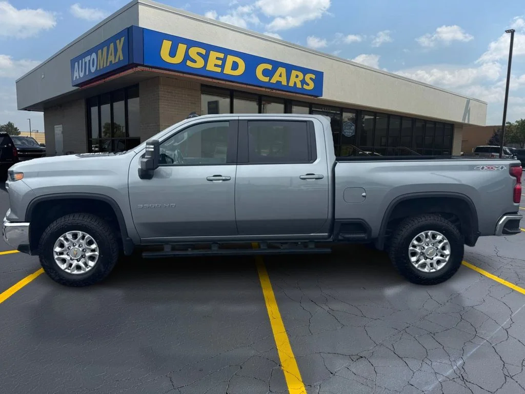 Used 2024 Sterling Gray Metallic Chevrolet LT image 8