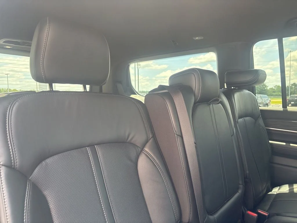 Used 2022 White Jeep Series III image 27