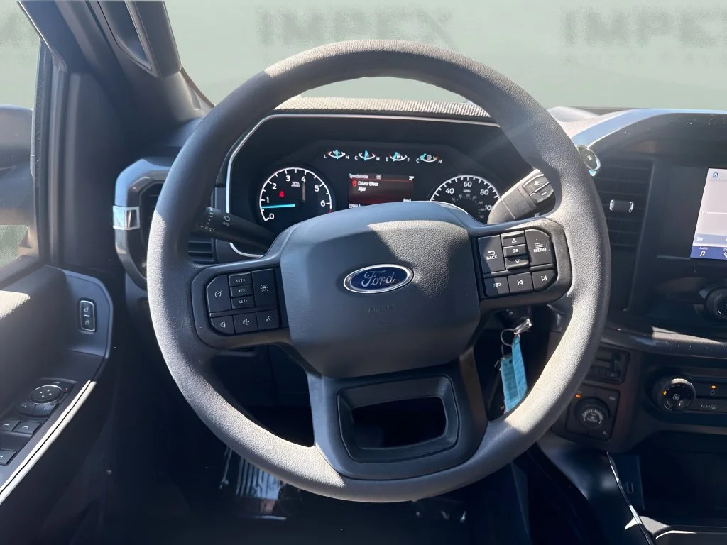 Used 2023  Ford XL image 13