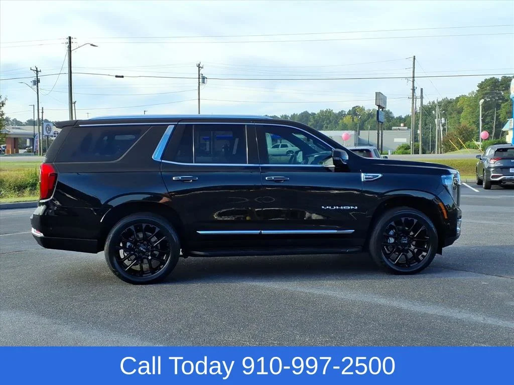 Used 2025 Onyx Black GMC Elevation image 7
