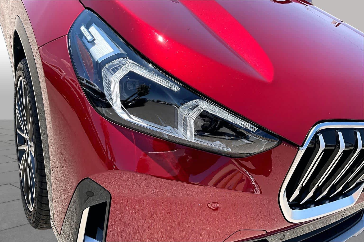 New 2026 Vegas Red Metallic BMW xDrive28i image 13