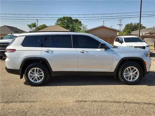 Used 2025 Silver Jeep Laredo 4x4 image 5