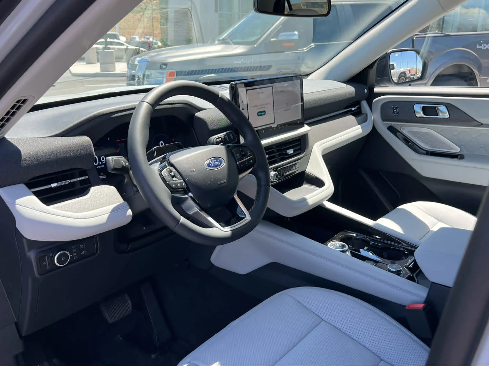 New 2026 Space White Metallic Ford Platinum™ image 30