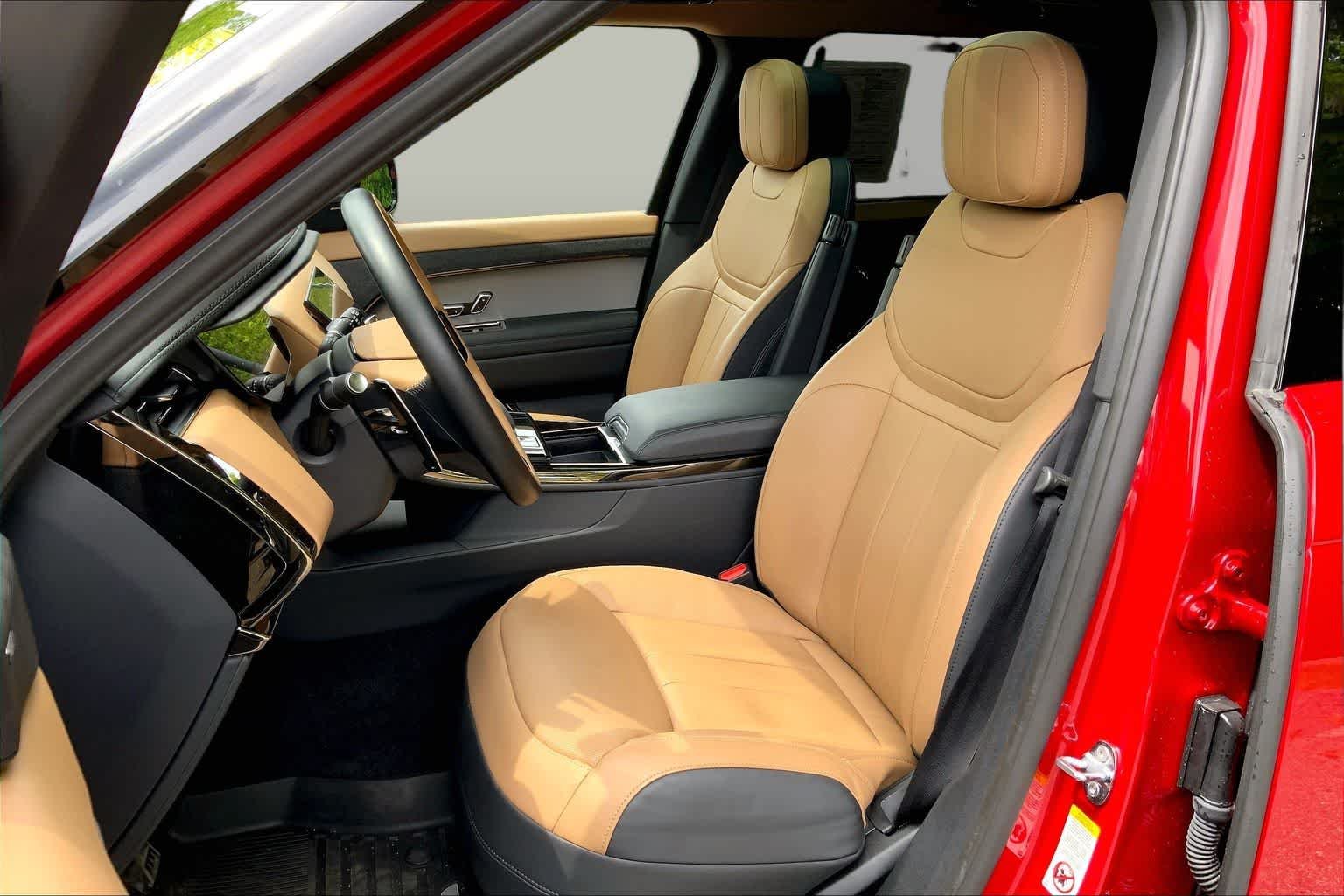 Used 2025 Firenze Red Metallic Land Rover Dynamic SE image 9