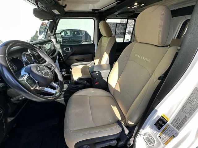 Used 2021 White Jeep Unlimited Sahara image 15