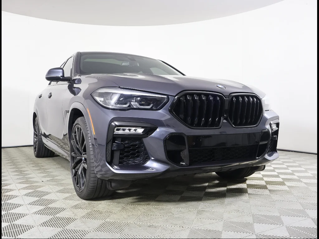 2021 BMW X6 sDrive40i's photo