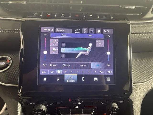 New 2026 White Jeep Laredo image 18