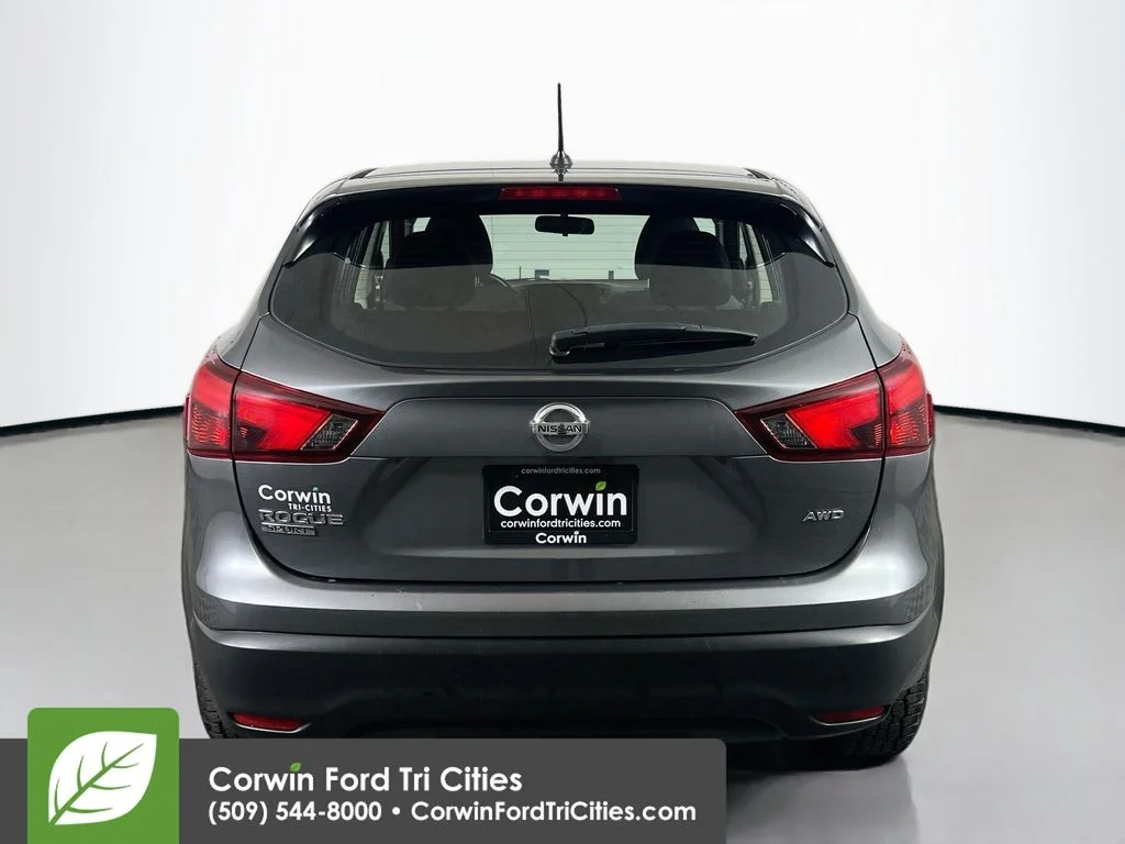 Used 2019 Brilliant Silver Metallic Nissan S image 13