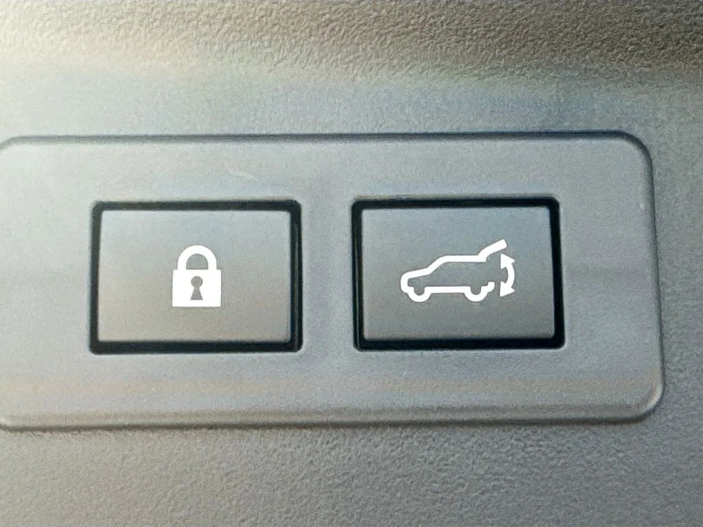 New 2026 MAGNETITE GRAY METALLIC Subaru Premium image 34