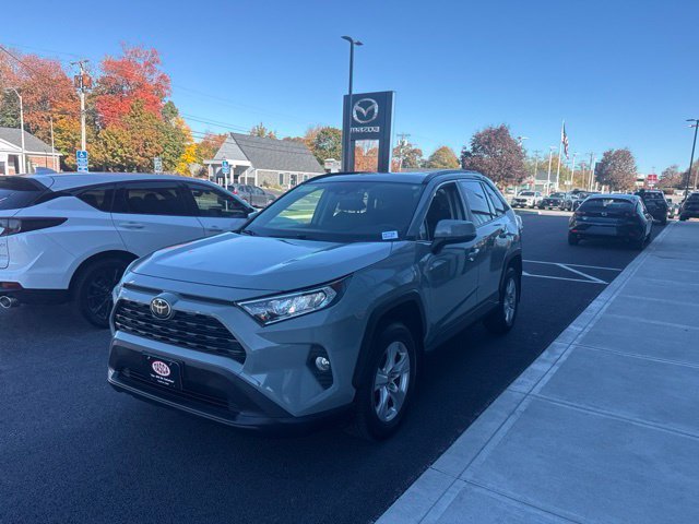 Used 2019 Gray Toyota XLE image 6