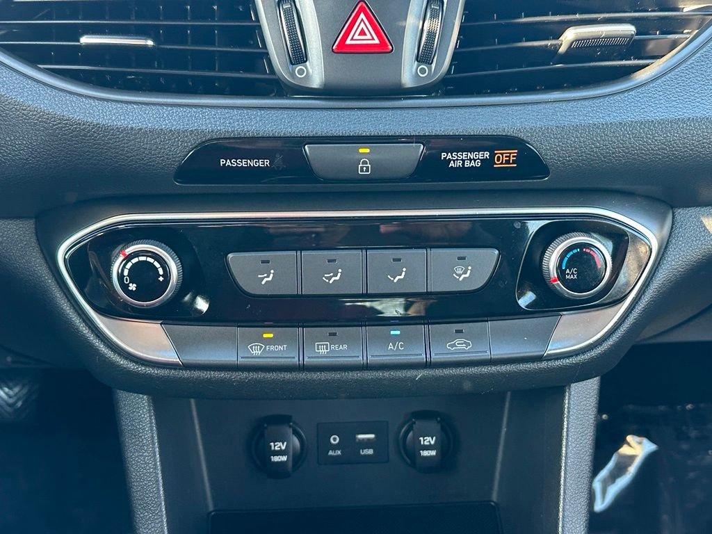2018 Hyundai Elantra GT GT - Photo 18