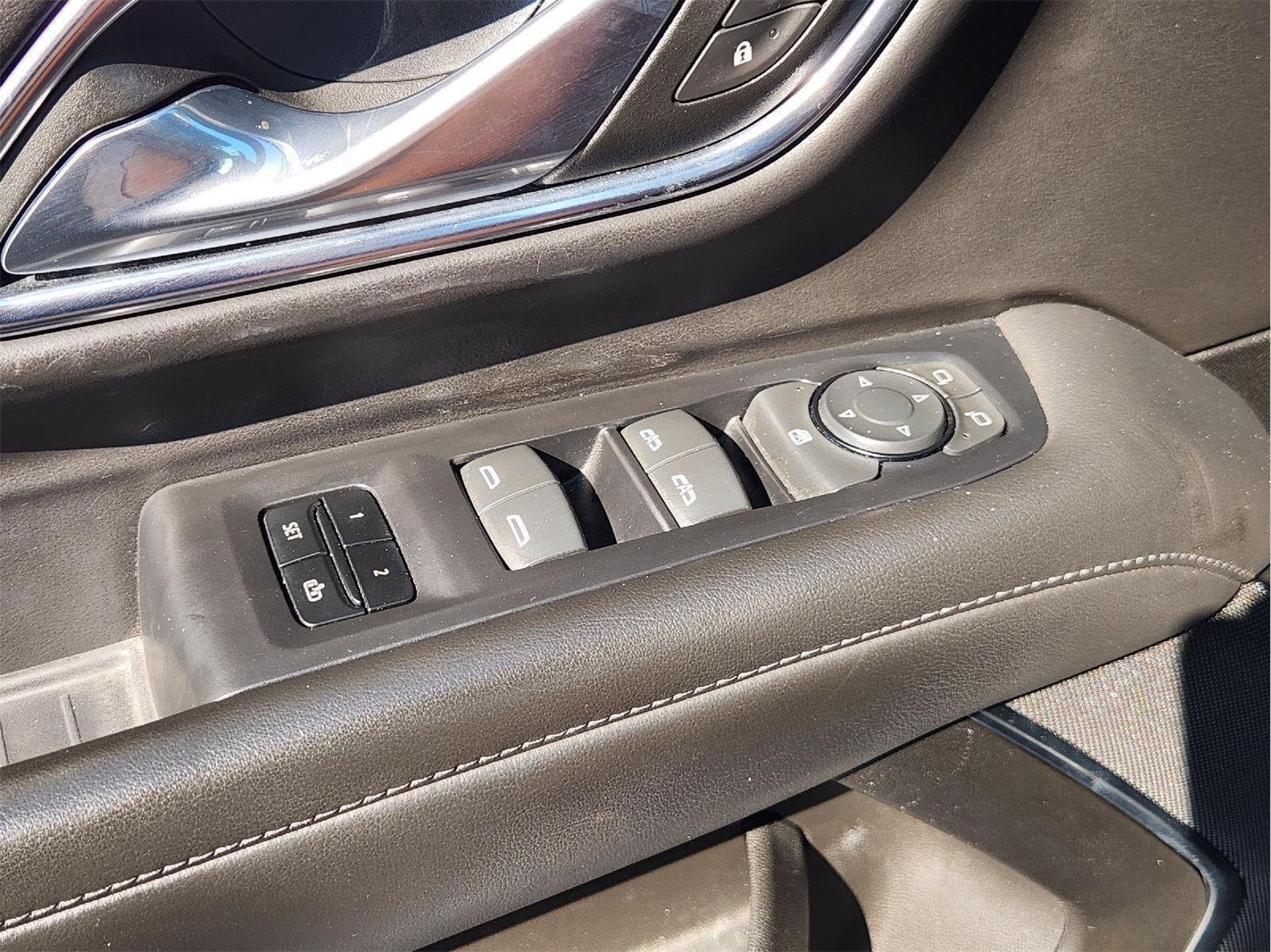 2024 Chevrolet Suburban LT - Photo 20