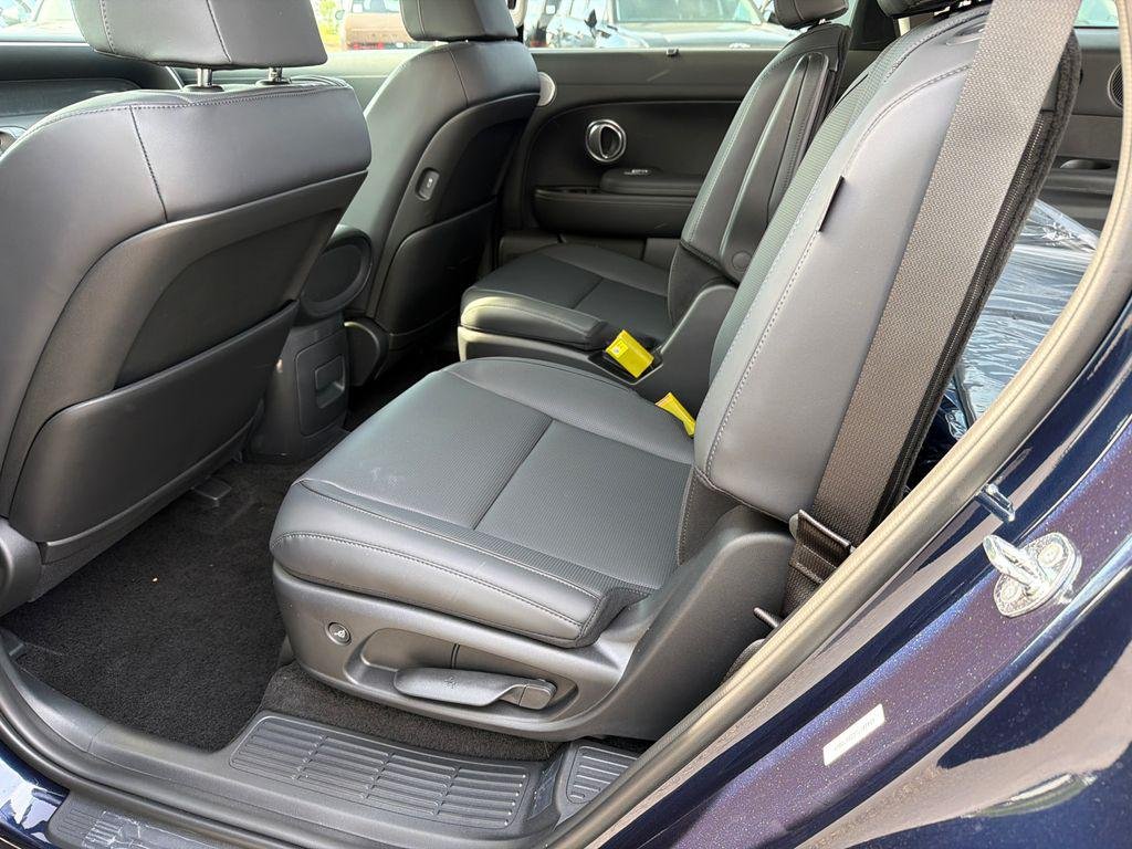 New 2026 Blue Hyundai SEL FWD image 21