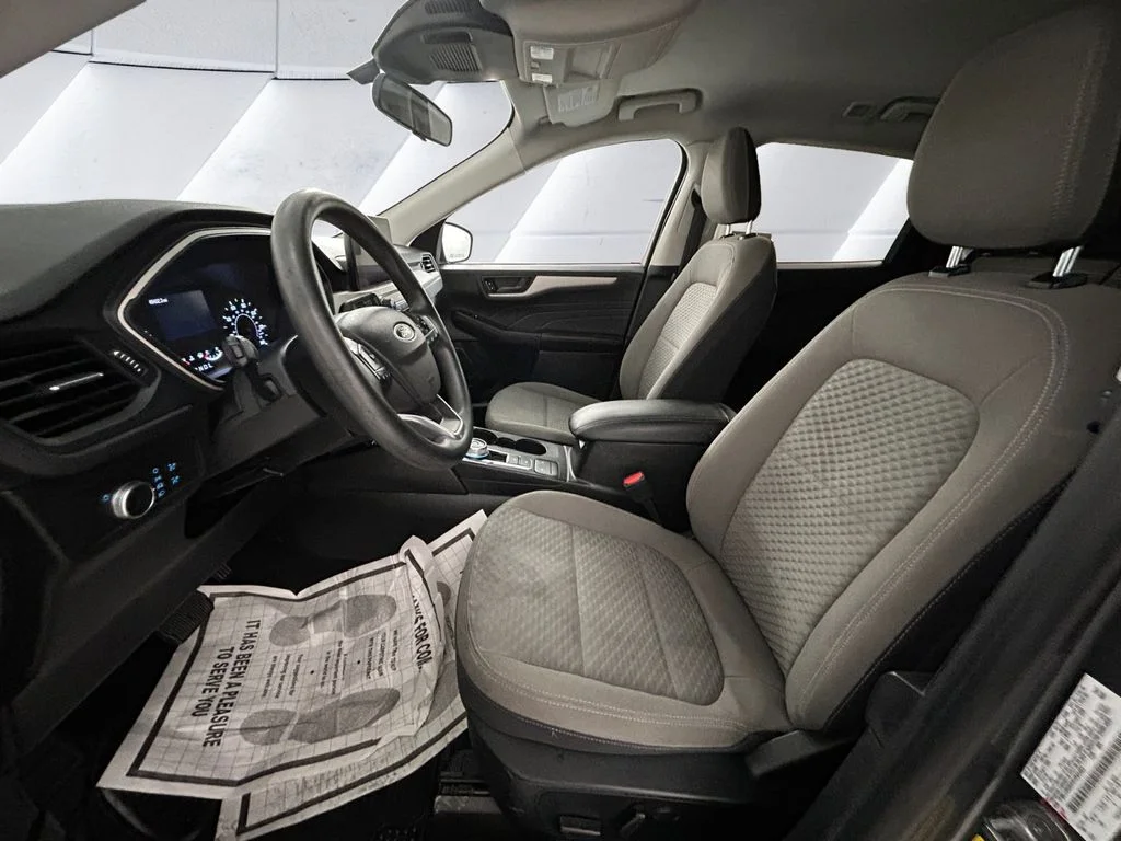 Used 2022 Gray Ford SE image 7