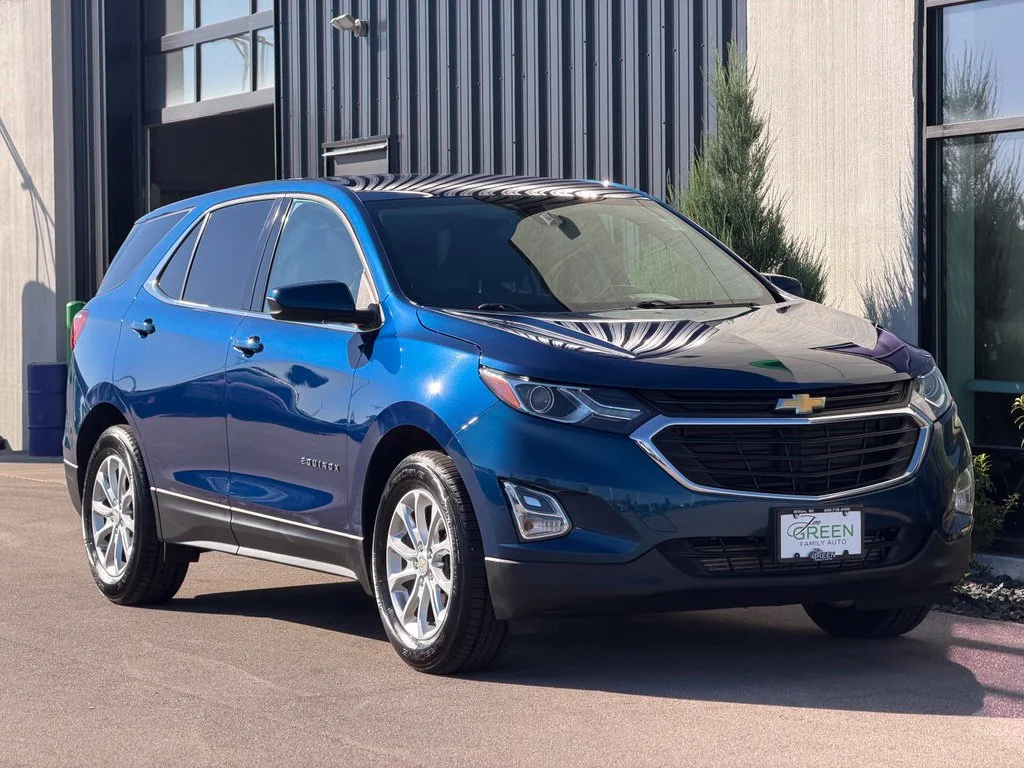 Used 2019 Blue Chevrolet LT image 4