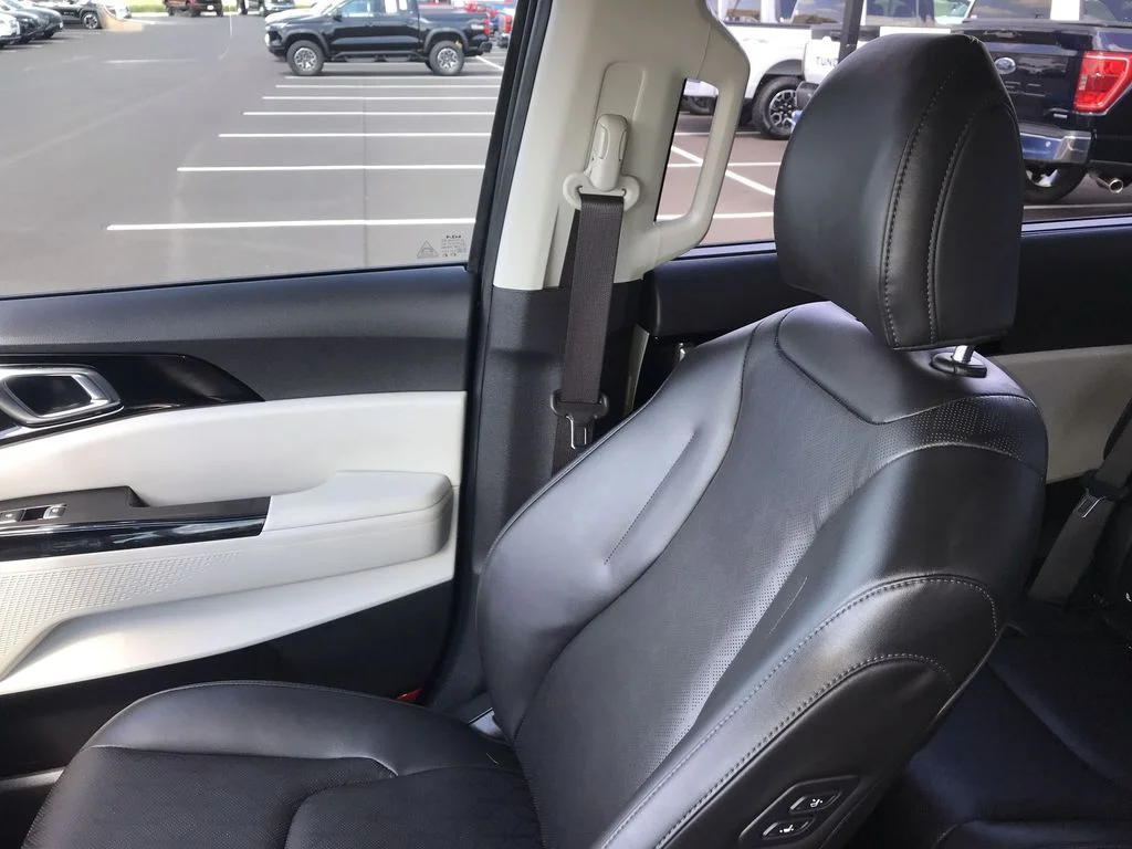 Used 2024 Black Kia SX image 24